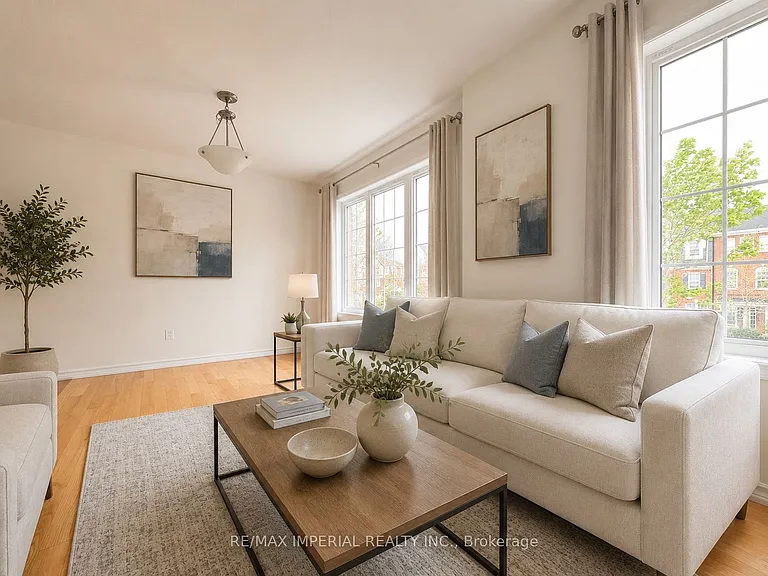233 Remembrance Rd — Photo 13