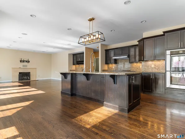 1 Mountaincrest Drive, Cheshire, CT 06410