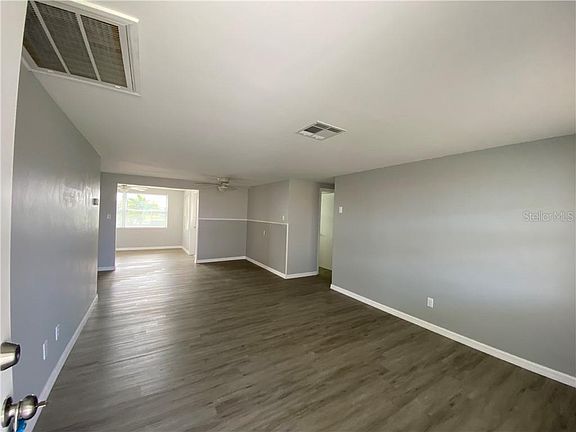 4th image of 13608 Leslie Dr