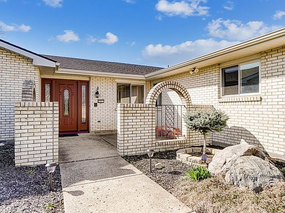 2nd image of 2371 Clubside Dr