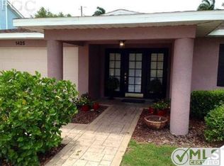 1425 Rosada Way, Fort Myers, FL 33901