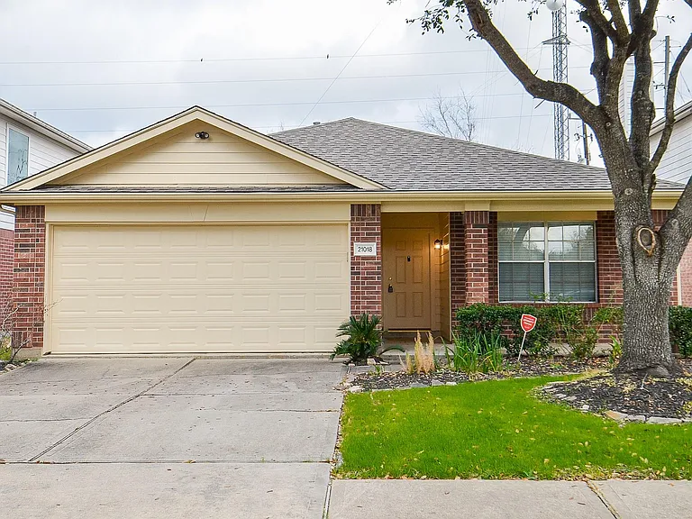 21018 Barker Canyon Ln — Photo 3
