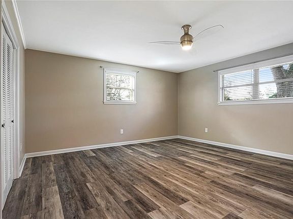 4th image of 240 Dona Dr