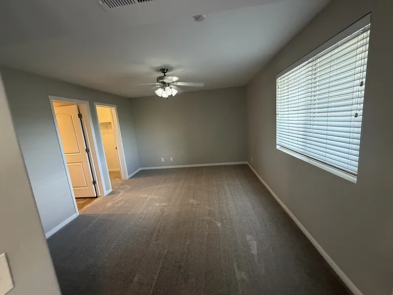 999 Village River Ln #B8 — Photo 5