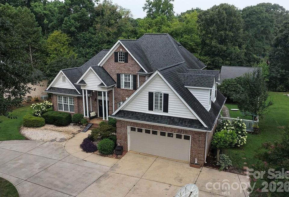 1st image of 1093 Fairfield Dr