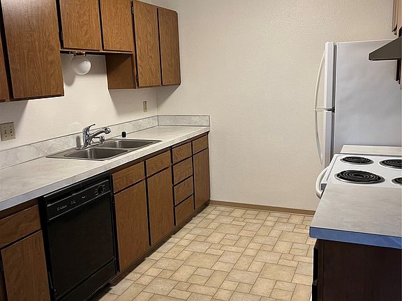 3rd image of 2037 Aqua Court NW