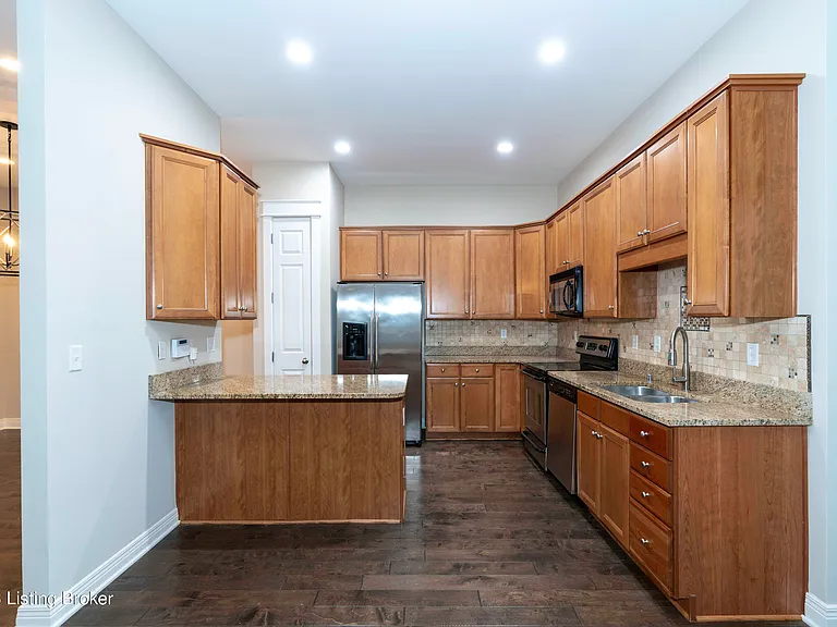 9506 Gerardia Ln — Photo 18