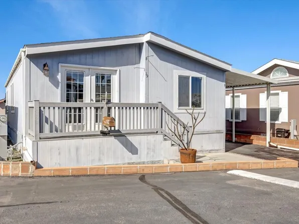 59 Hummingbird Ln, Oceanside, CA 92057