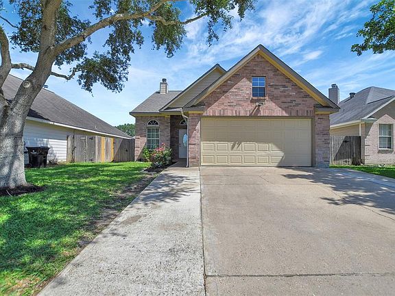 3rd image of 34606 Lake Side Dr