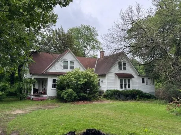 10015 Johnson Dr, Merriam, KS 66203