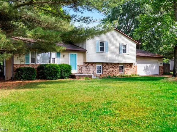 16741 Indian Hollow Rd, Grafton, OH 44044