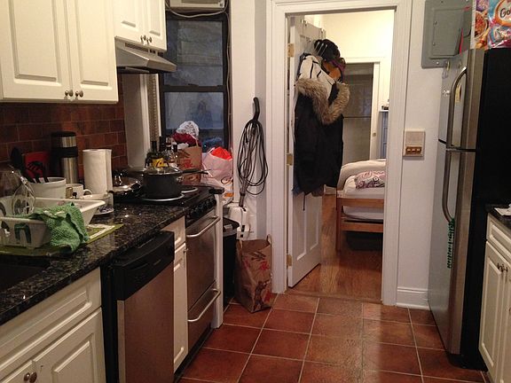 4th image of 224 E 74th St APT 1A
