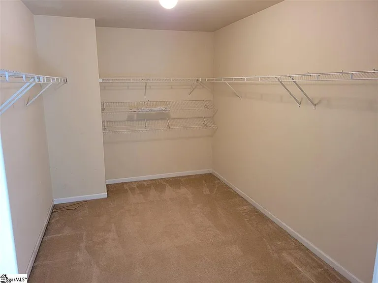 206 Chartwell Dr — Photo 16