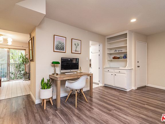 4th image of 2850 Montrose Ave APT 1