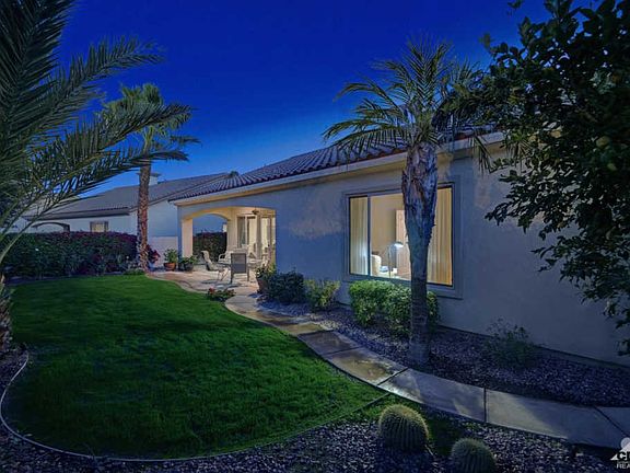2nd image of 40299 Calle Cancun