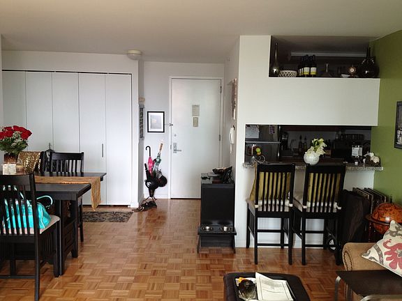 3rd image of 4705 Center Blvd APT 1811