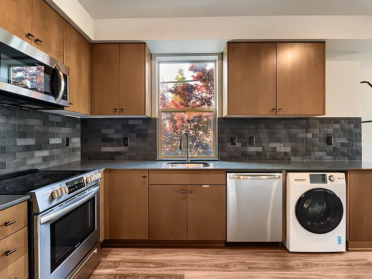 6310 N Maryland Ave #201 — Photo 6