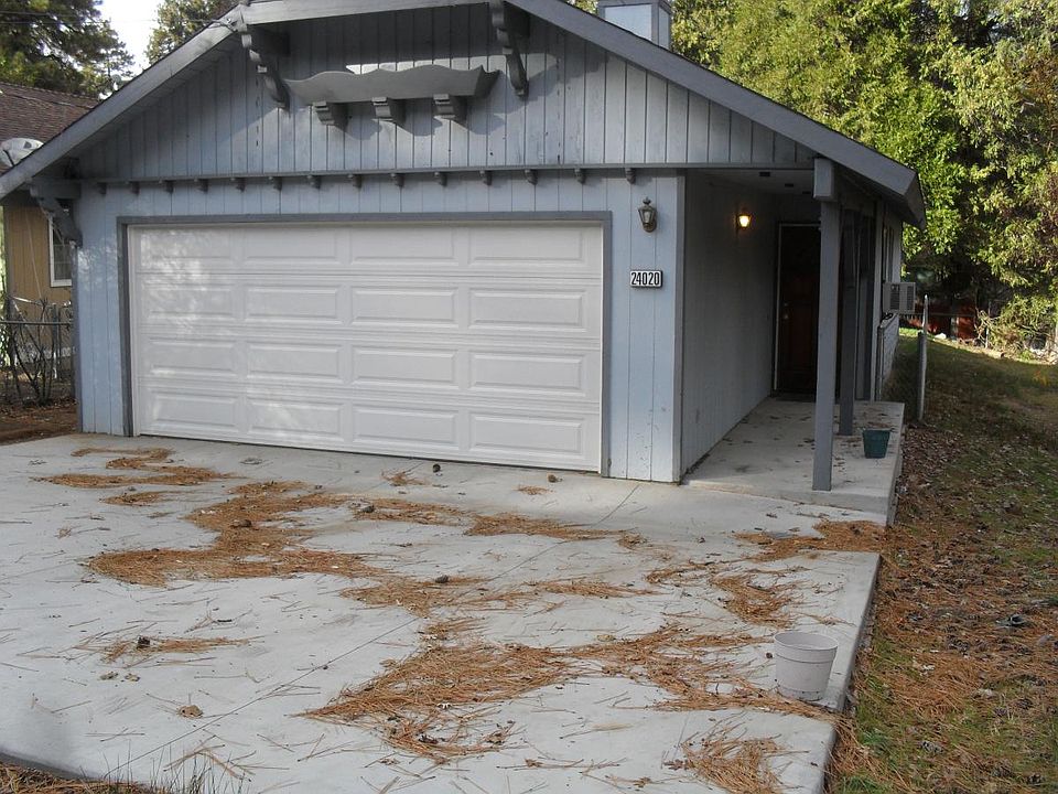 2 car garage Level Level Level