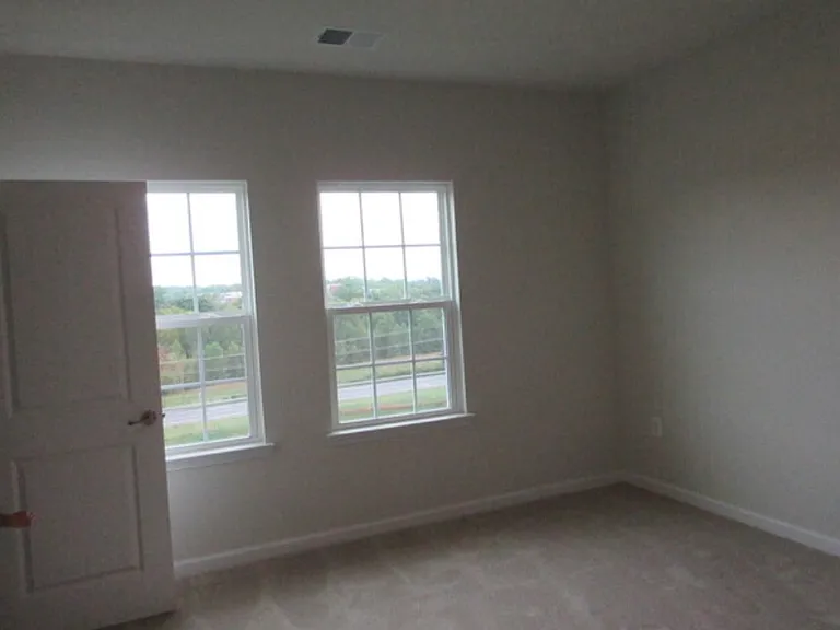 2081 Elm Tree Ct — Photo 7