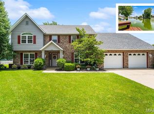 705 E Wesley Dr, O'Fallon, IL 62269