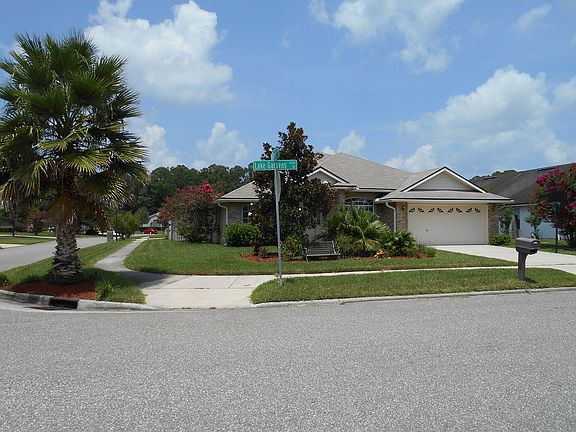 2nd image of 12584 Lake Gardens Dr