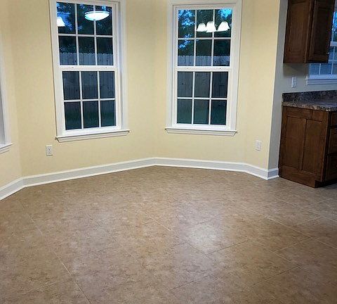 5th image of 3424 Greenhill Dr