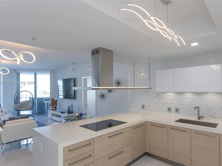 17111 Biscayne Blvd #505 — Photo 15