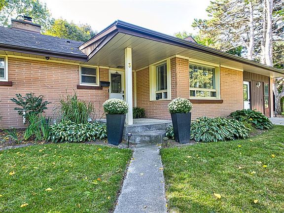 2nd image of 3 Oakwood Ave