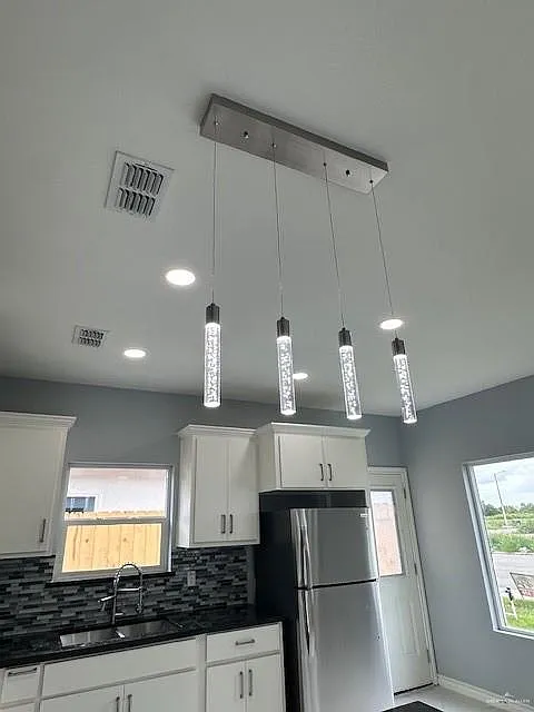 2 bed, 2.0 bath, 961 sqft, $2,300 — Photo 4