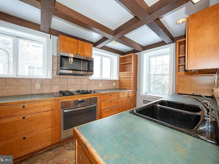 625 Chelten Hills Dr — Photo 16