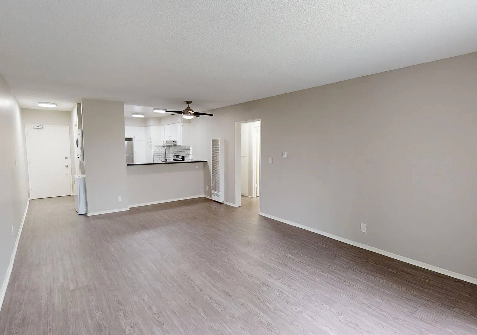 950 South St — Photo 3