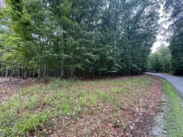 19 Saunders Point Rd, Huddleston, VA 24104