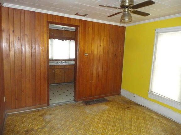 5th image of 53 S Pine St