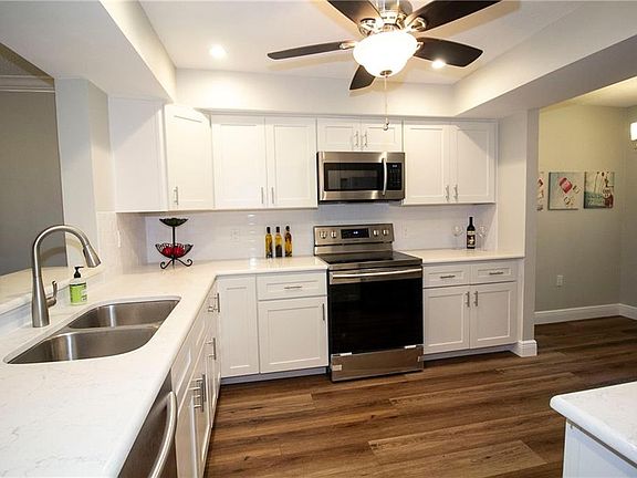 5th image of 2693 Sabal Springs Cir APT 101