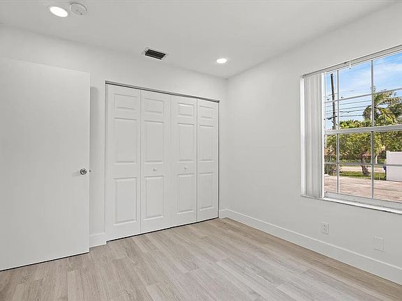 5th image of 2319 Johnson St APT 4