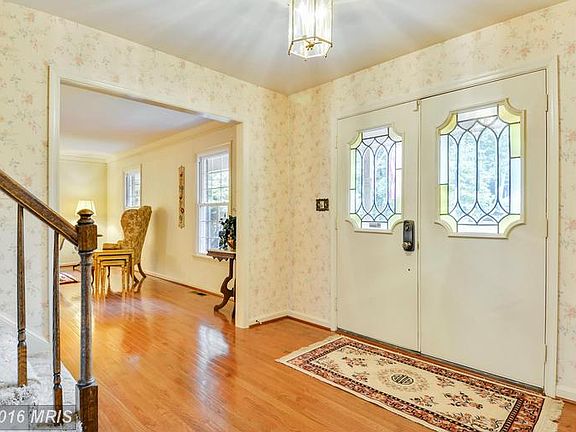 3rd image of 15228 Manor Lake Dr