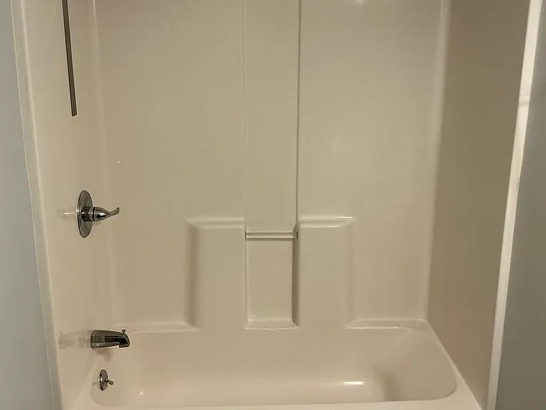558 Riverside Dr — Photo 6