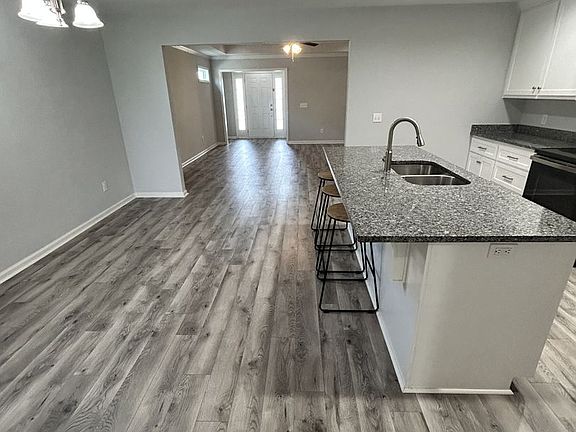 4th image of 102 Whispering Pines St #C