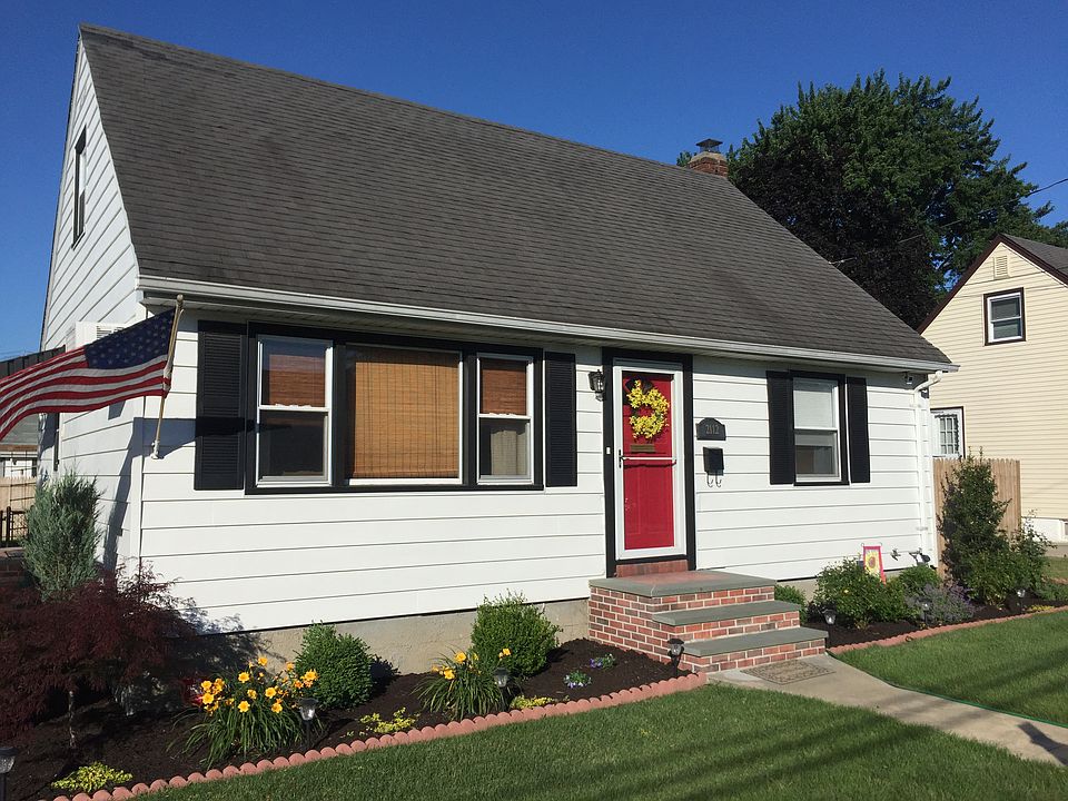 1st image of 2112 5th St