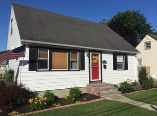 2112 5th St, East Meadow, NY 11554
