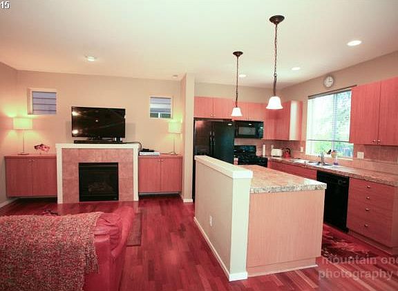 4th image of 8030 SE Sporri Ln