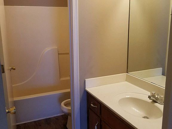 4th image of 3240 Tower Dr APT 7