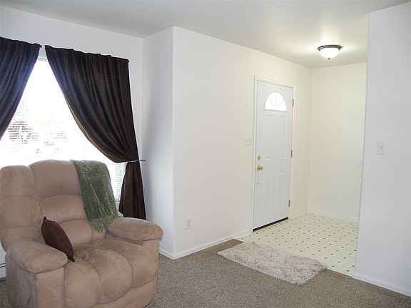 2nd image of 538 N Mountain Oak Ct