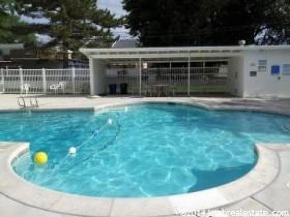 3rd image of 874 E Maple Crest Ct APT 11