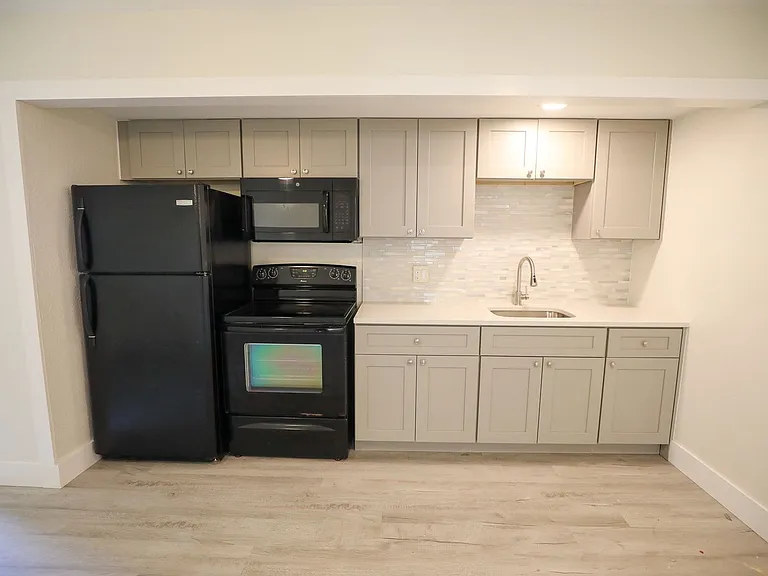 17620 Lee Ave — Photo 18