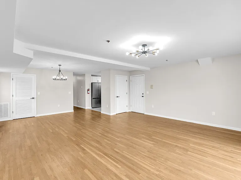 15-17 Wharton St #2 — Photo 1