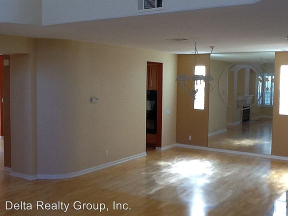3rd image of 3287 Quail Hollow Dr