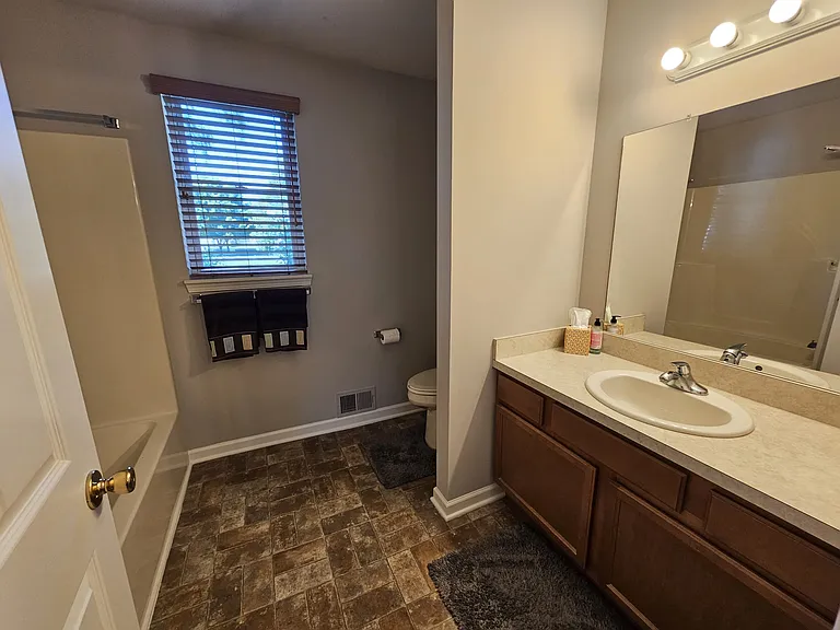 5555 W Utica Rd — Photo 7