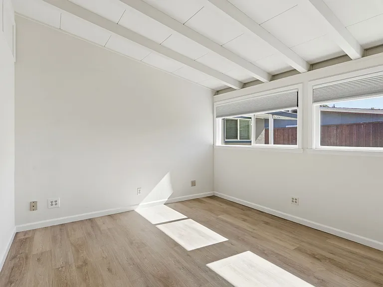 1265 Prescott Ave — Photo 27