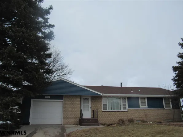 2201 Highland Dr, Scottsbluff, NE 69361